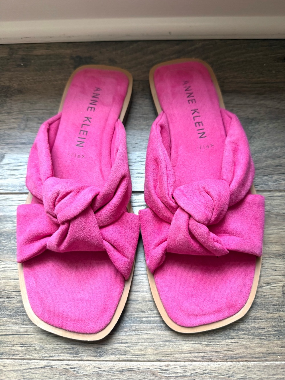 Brand New Anne Klein Bright Pink Knotted Suede Slide Mules
